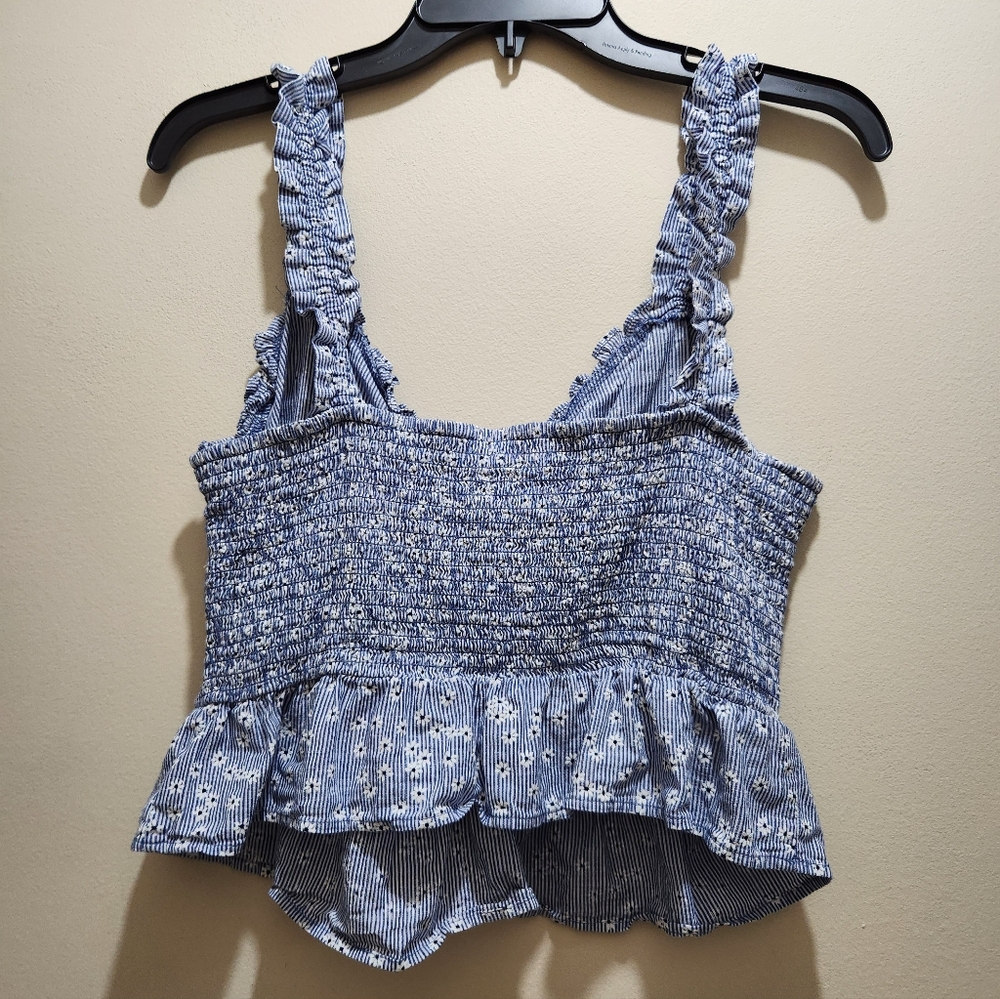 Lush Floral Ruffle Crop Top - Picture 2 of 4